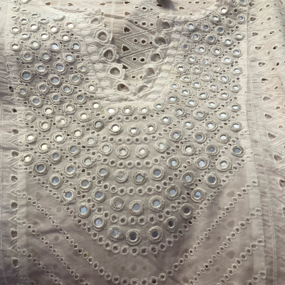 Womens white eyelet blouse size 0